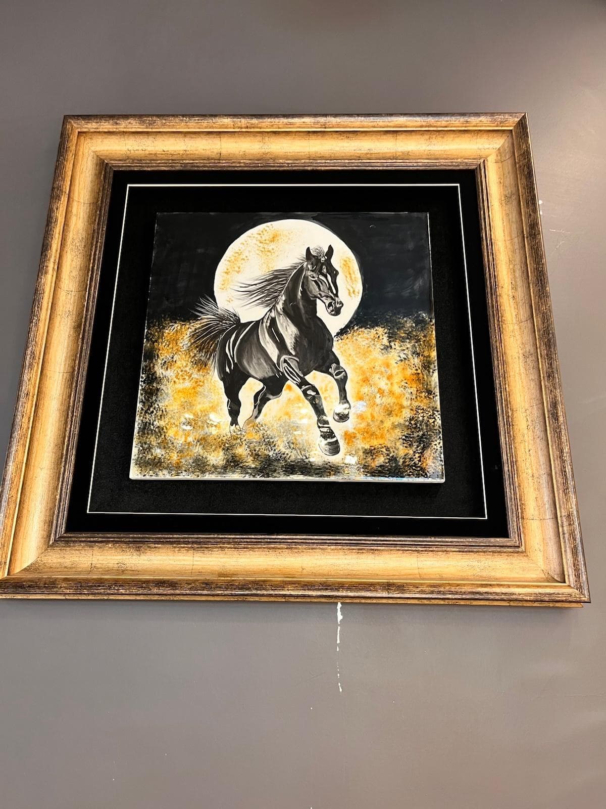 Dolunayda Şahlanan Asil At Çini Sanat Tablosu - Kahramanmaraş Hilal Avize